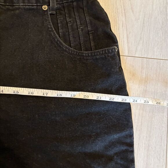 90s vintage French Dressing black high waisted denim shorts - Picture 5 of 11